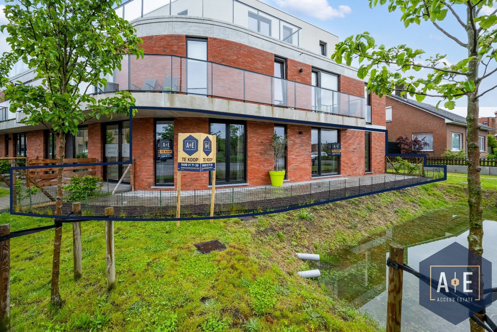 Quasi Nieuwbouw Gelijkvloers Appartement met ruim terras, 2 slaapkamers en ondergrondse staanplaats nabij Centrum Eeklo! foto 1