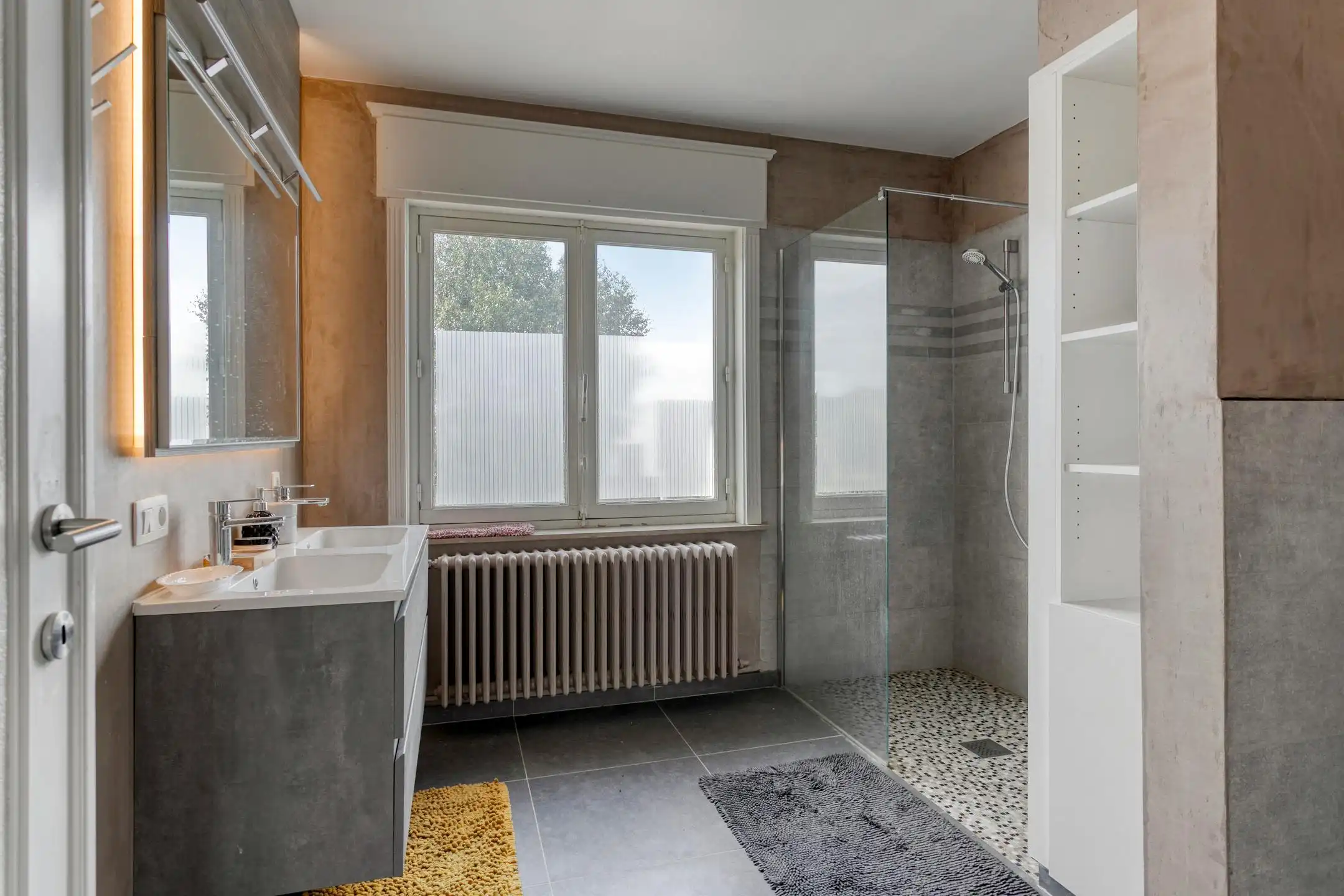 Woning met mogelijkheid tot magazijn te koop in Kuurne! foto 13