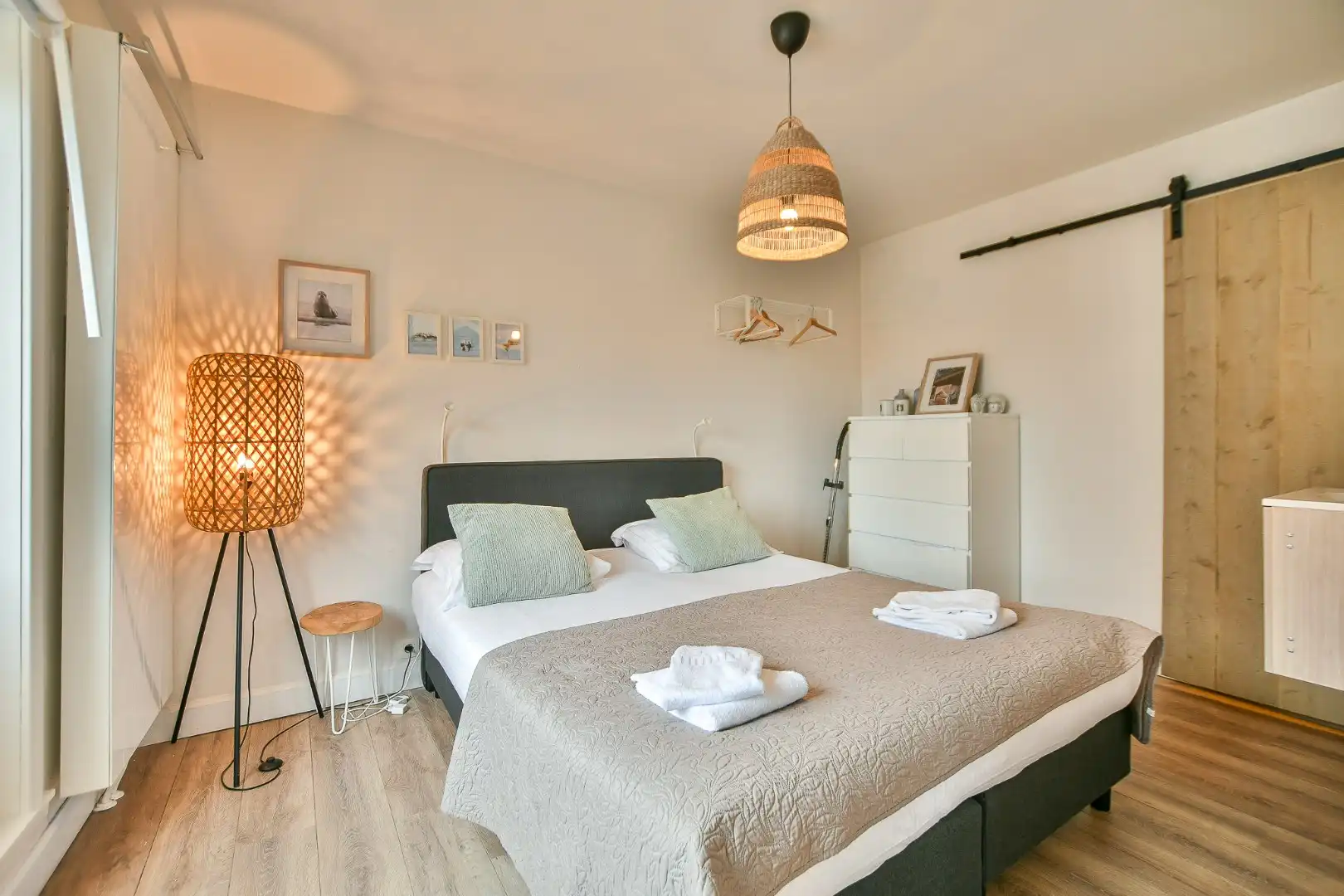 Lichtrijk éénslaapkamerappartement nabij centrum en bos in De Haan foto 12