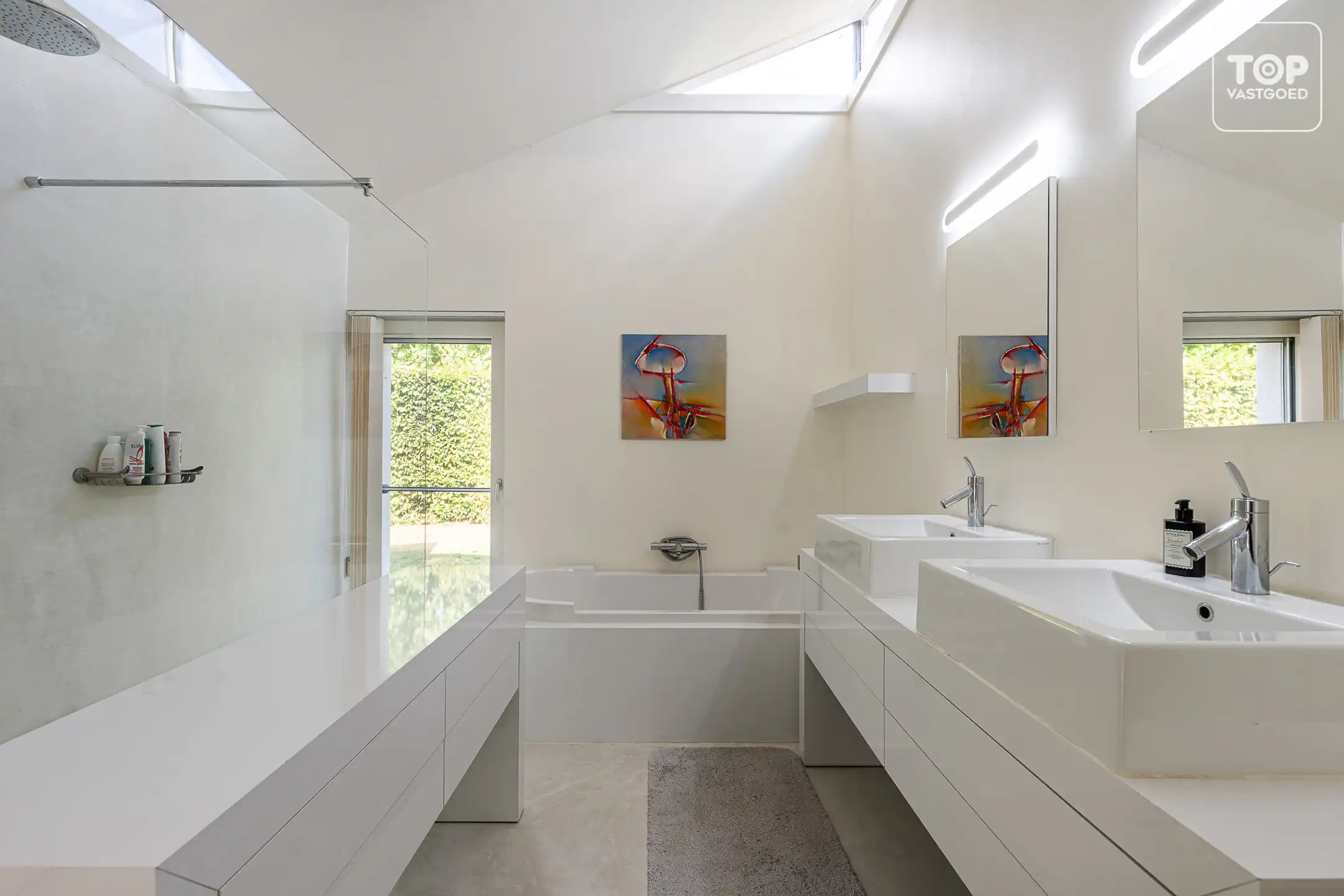 Passieve moderne villa met zwembad. foto 12