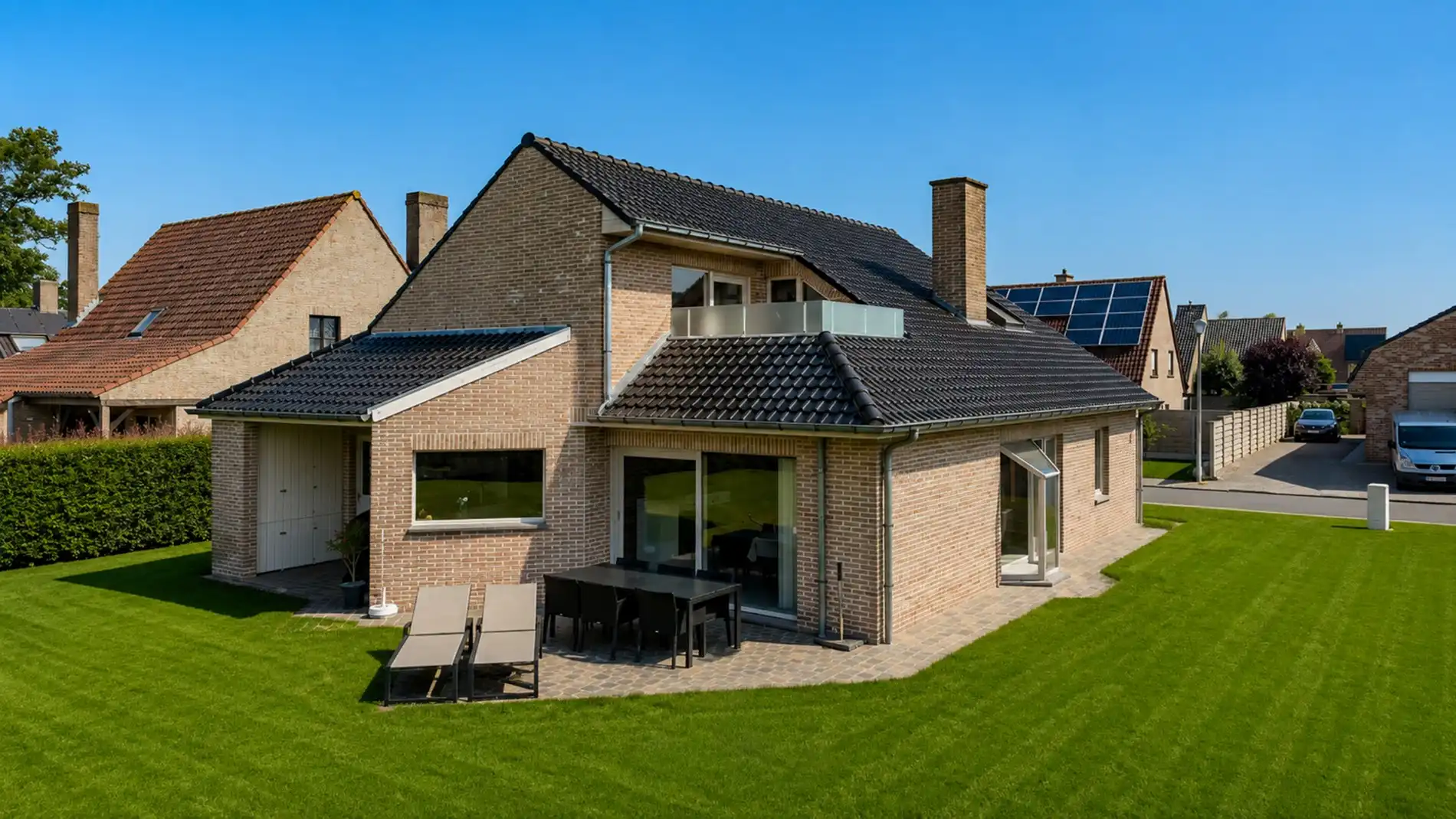 Charmante, instapklare alleenstaande villa in rustige en mooie woonwijk foto 19