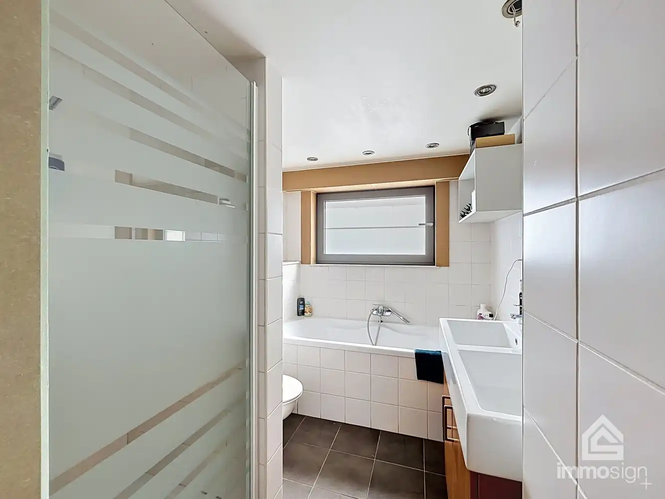 Ruime gezinswoning met drie slaapkamers te Opitter! foto 25