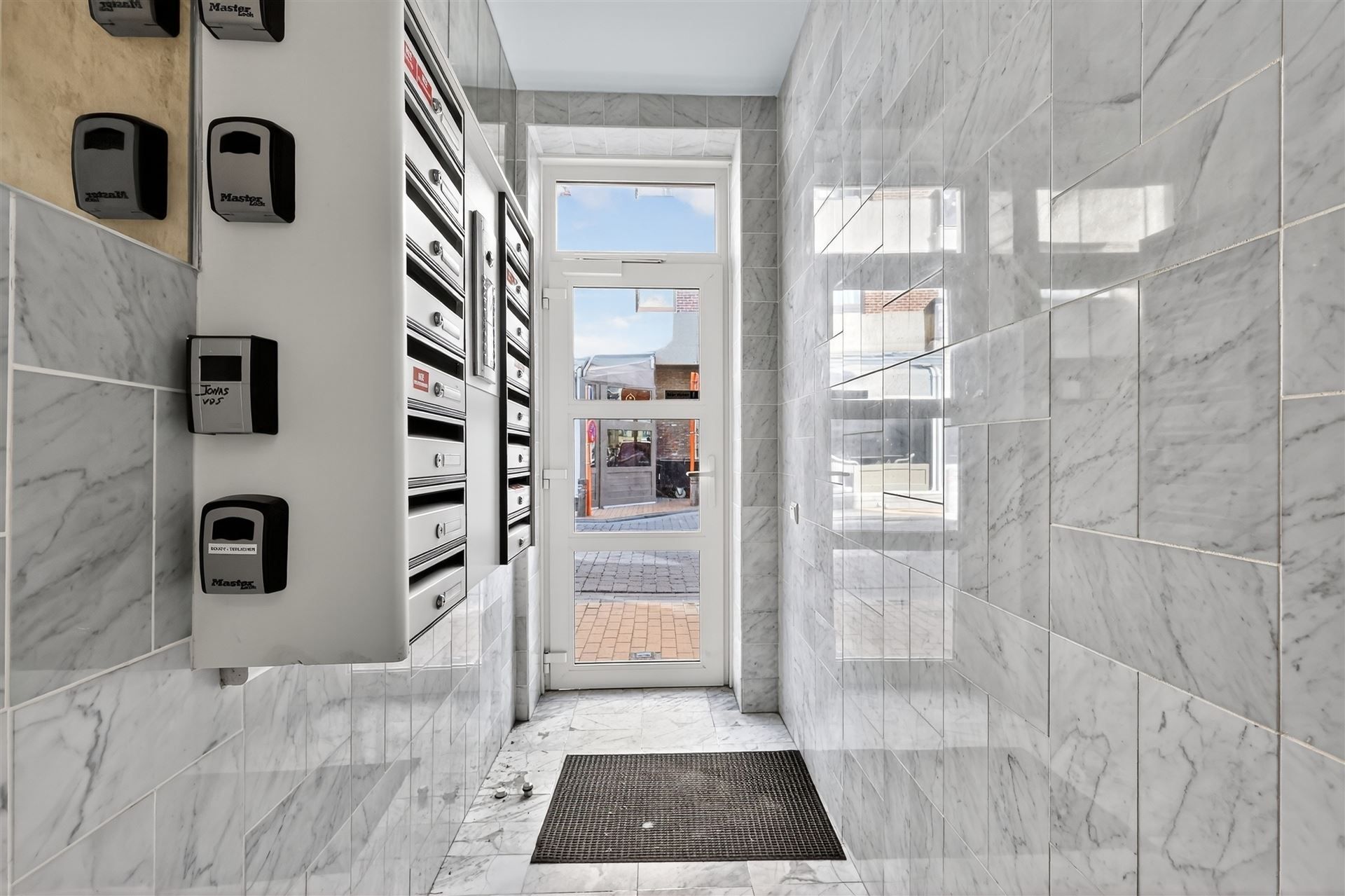 SLAAPHOEK / CENTRALE LIGGING foto 21