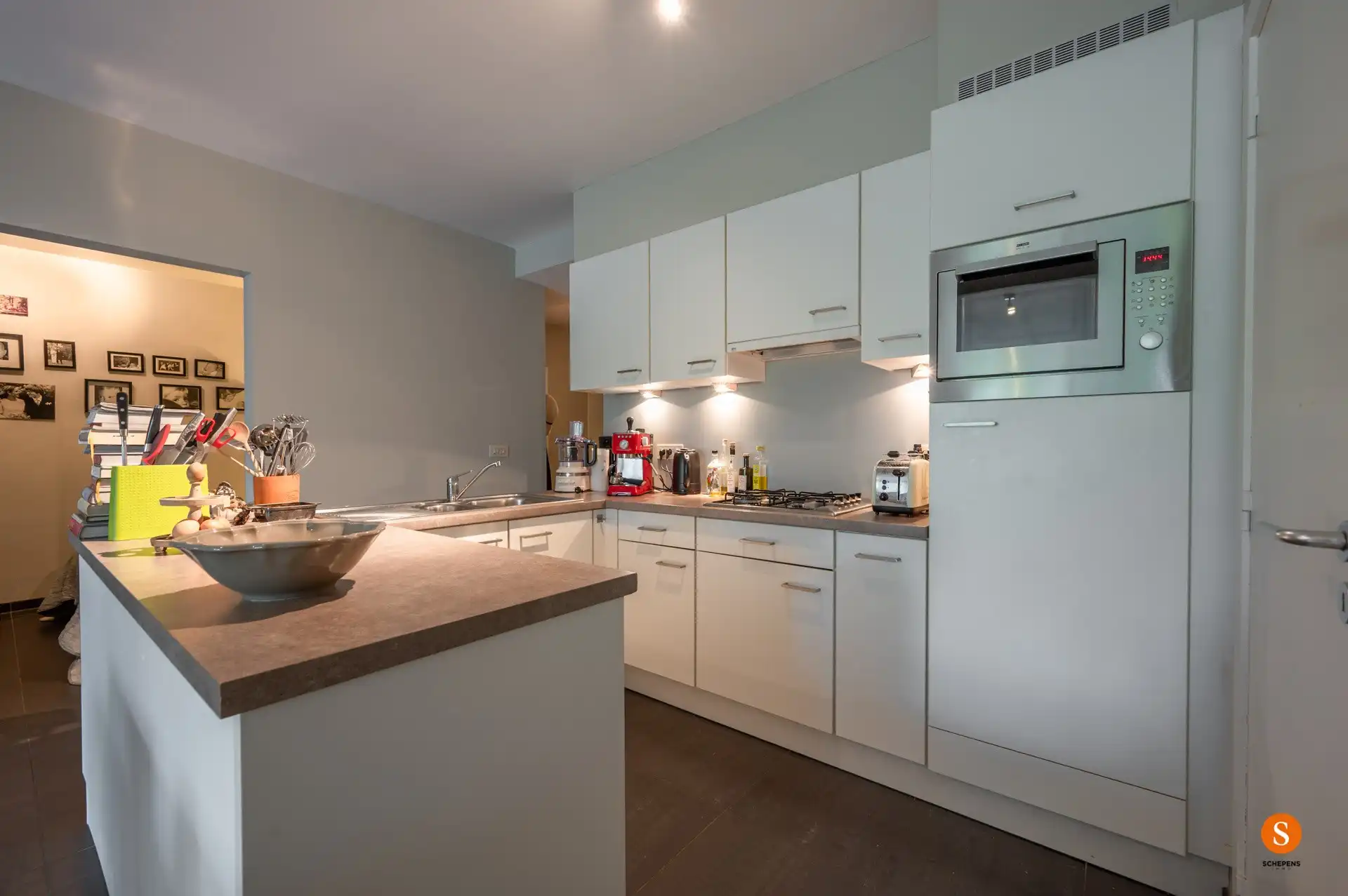 Stijlvol gelijkvloers appartement met private tuin nabij zee in De Haan. foto 7