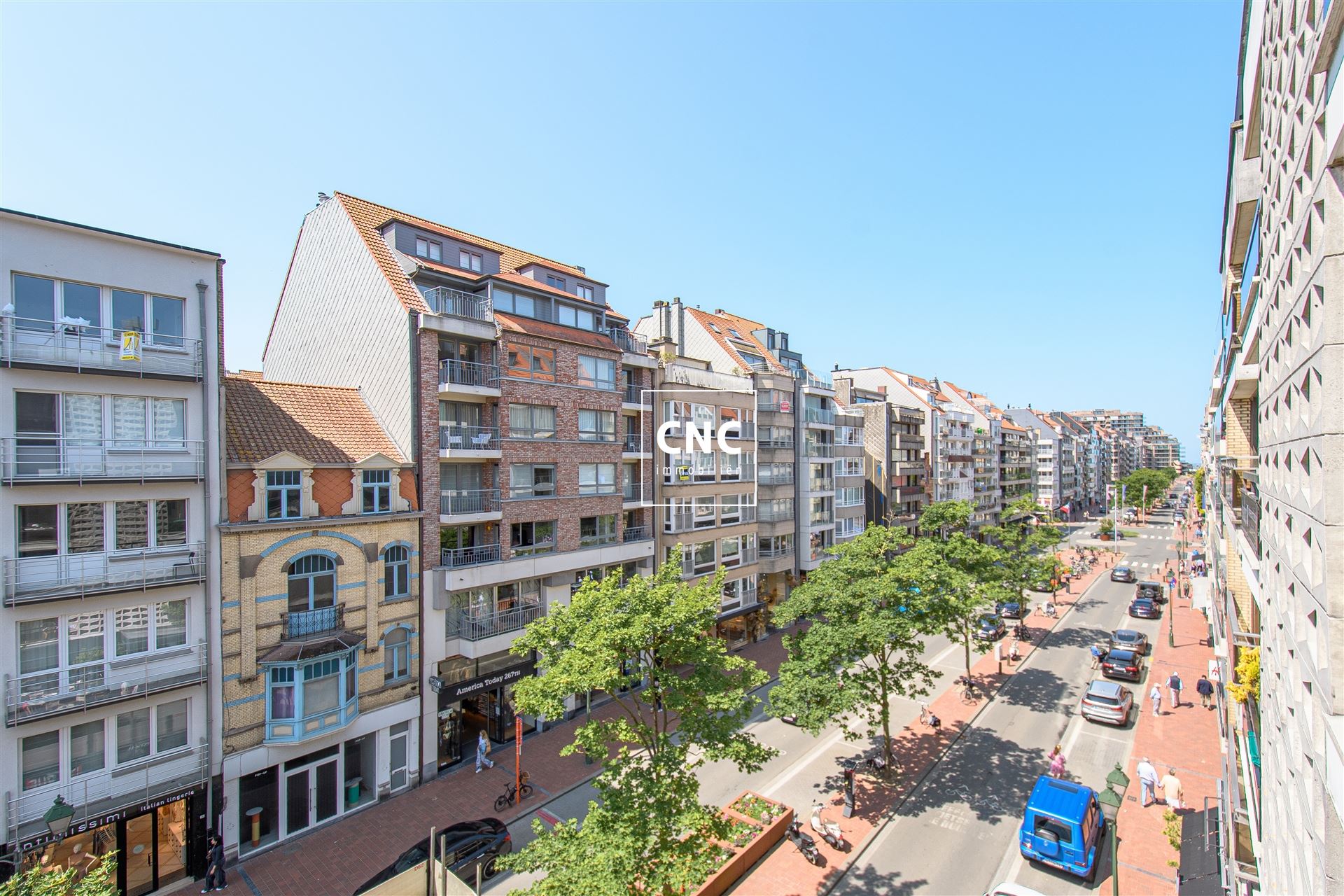 Stijlvol gerenoveerd en zonnig hoekappartement op topligging foto 7