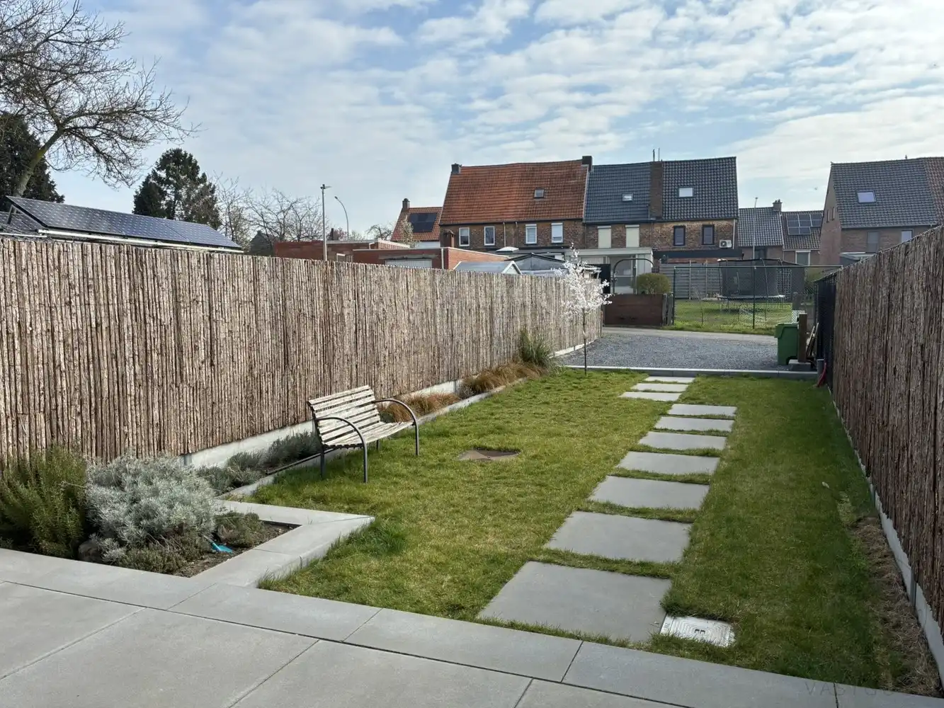 Instapklare en gerenoveerde woning in Genk foto 24