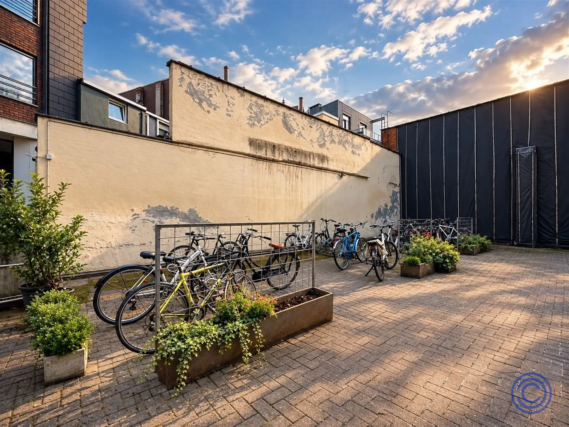 Instapklaar 2-slpk appartement met terras in groene stadsomgeving! foto 15