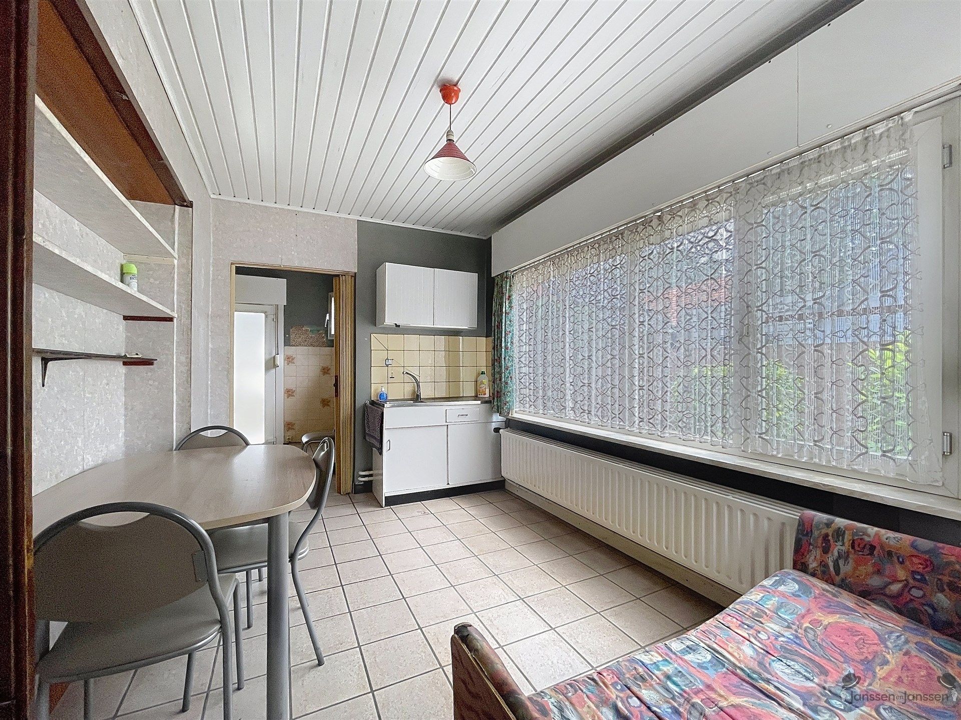 Te renoveren laagbouwwoning op ruim perceel van 585 m² – Brasschaat foto 5