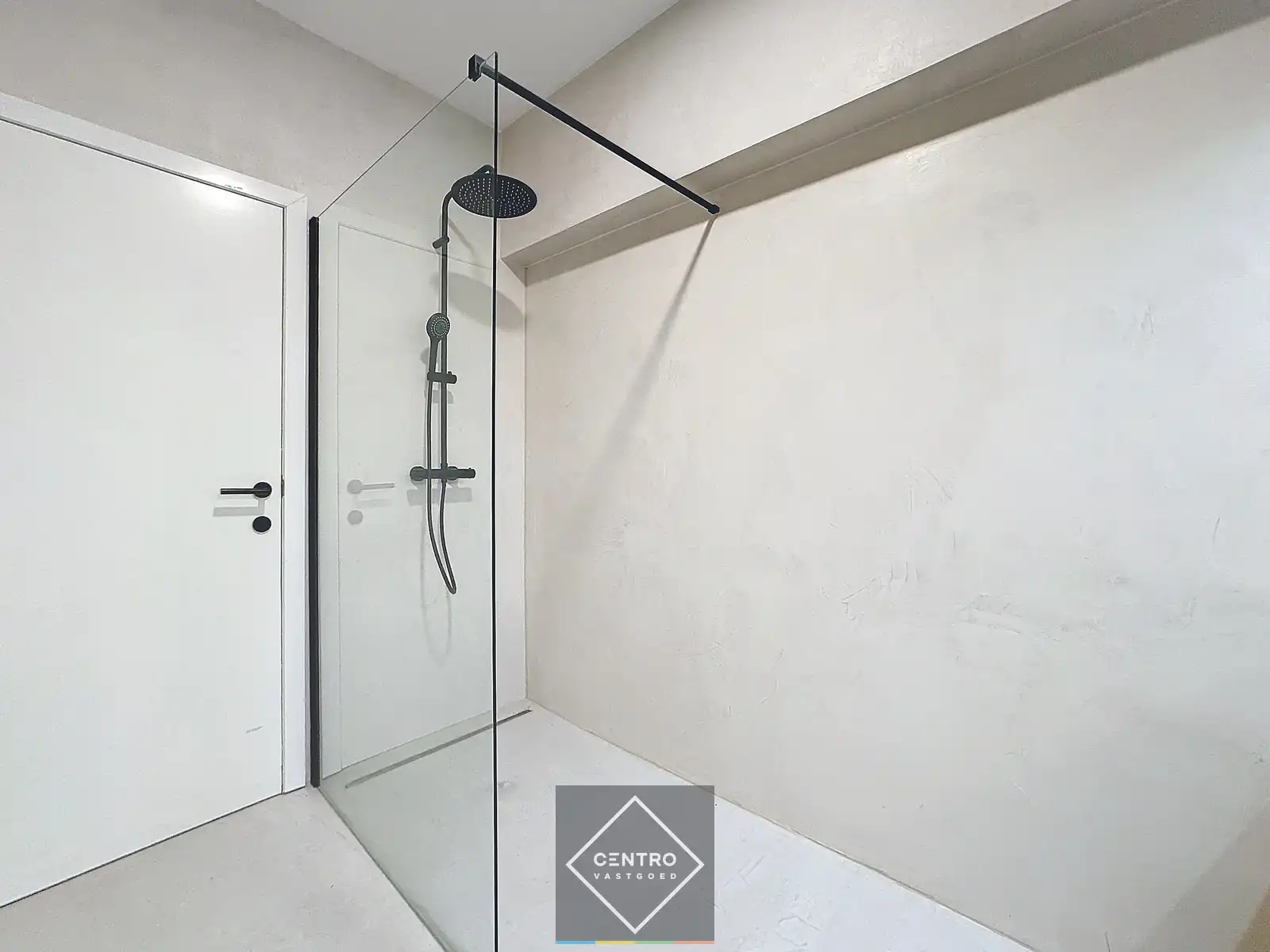 GERENOVEERD gemeubeld appartement aan de JACHTHAVEN met 3 slpks én 3 terrassen! foto 11