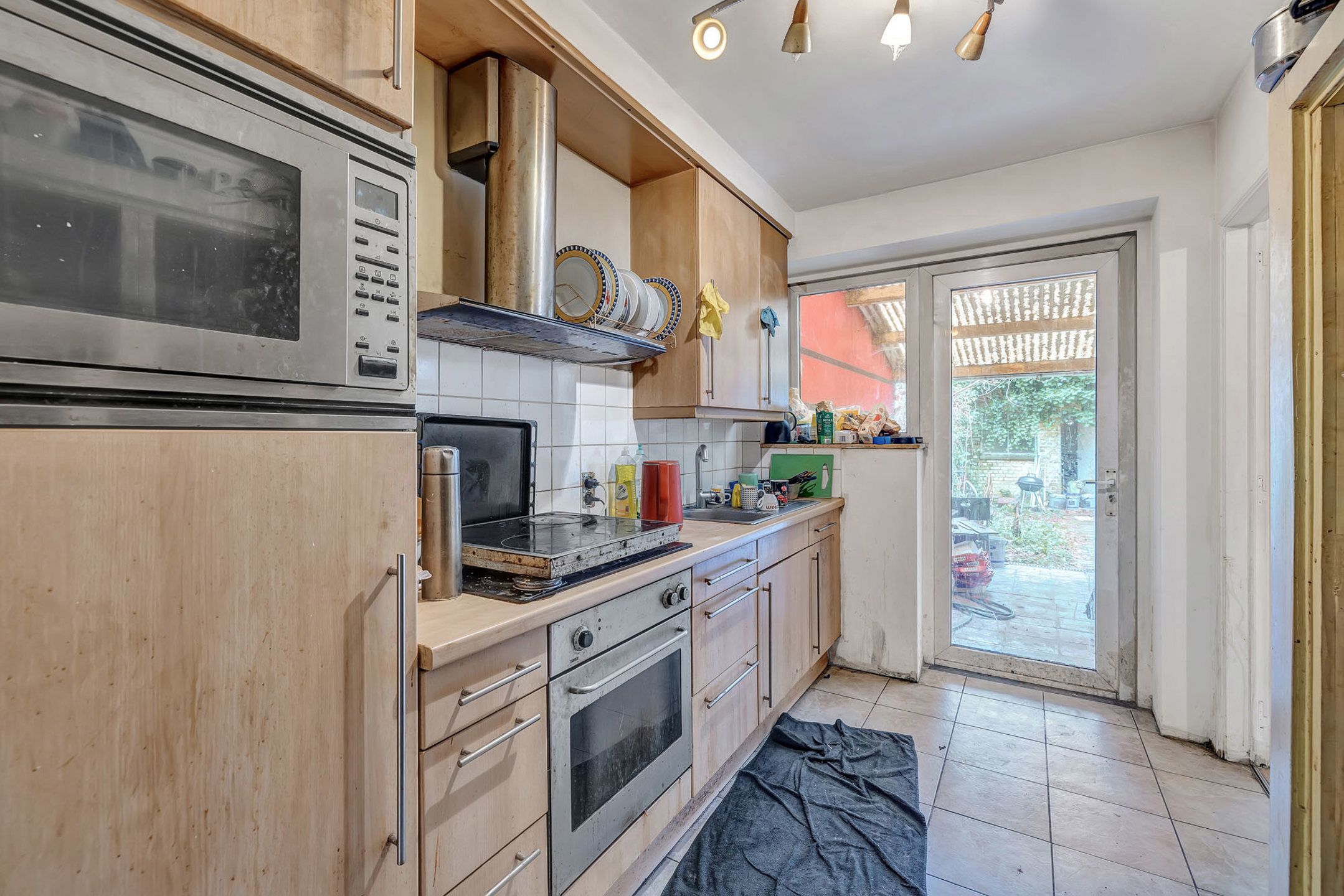 Centraal gelegen woning met veel mogelijkheden foto 6