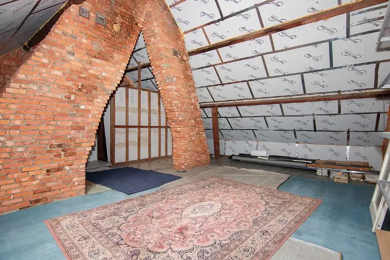 TRADITIONELE WONING VLAK BIJ DE STAD EN HET KANAAL foto 17