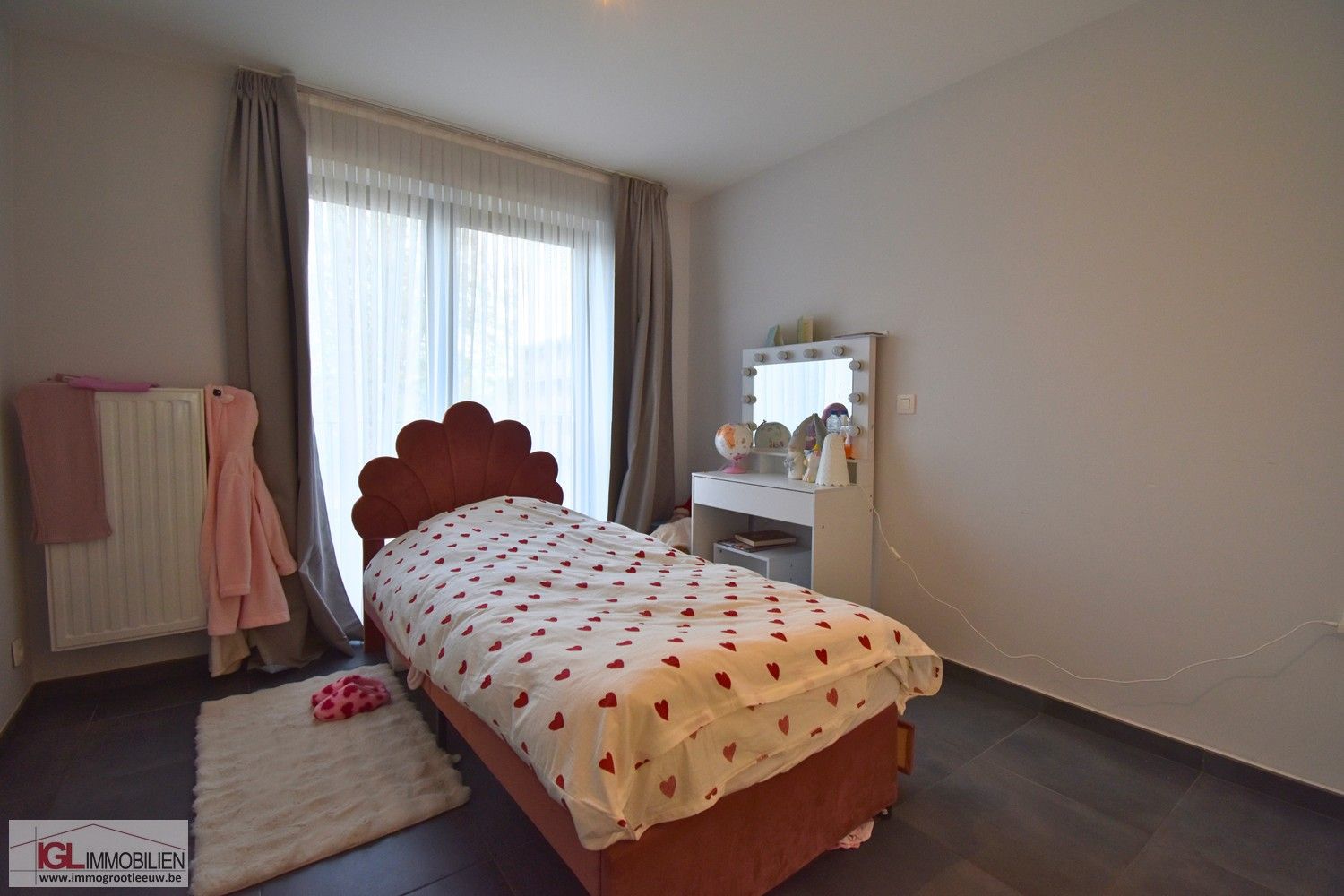 Triplex nieuwbouwappartement met 4 slaapkamers en garage foto 7