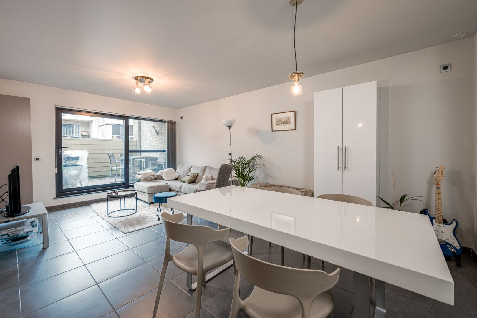 Gezellig appartement met 2 slaapkamers en garage foto {{pictureIndex}}