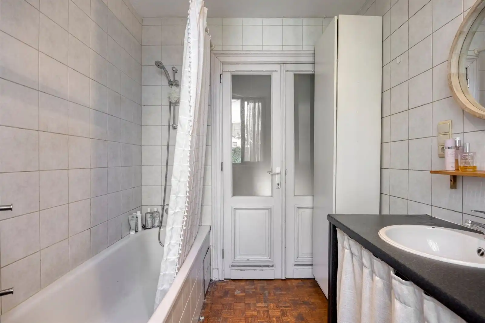 Instapklaar 1-slpk appartement met tuin foto 11