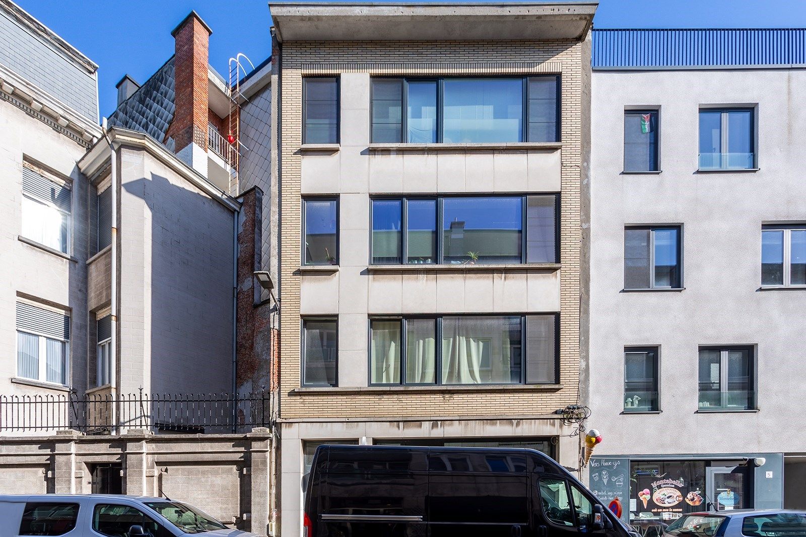 2 gerenoveerde studio's op top locatie foto 17