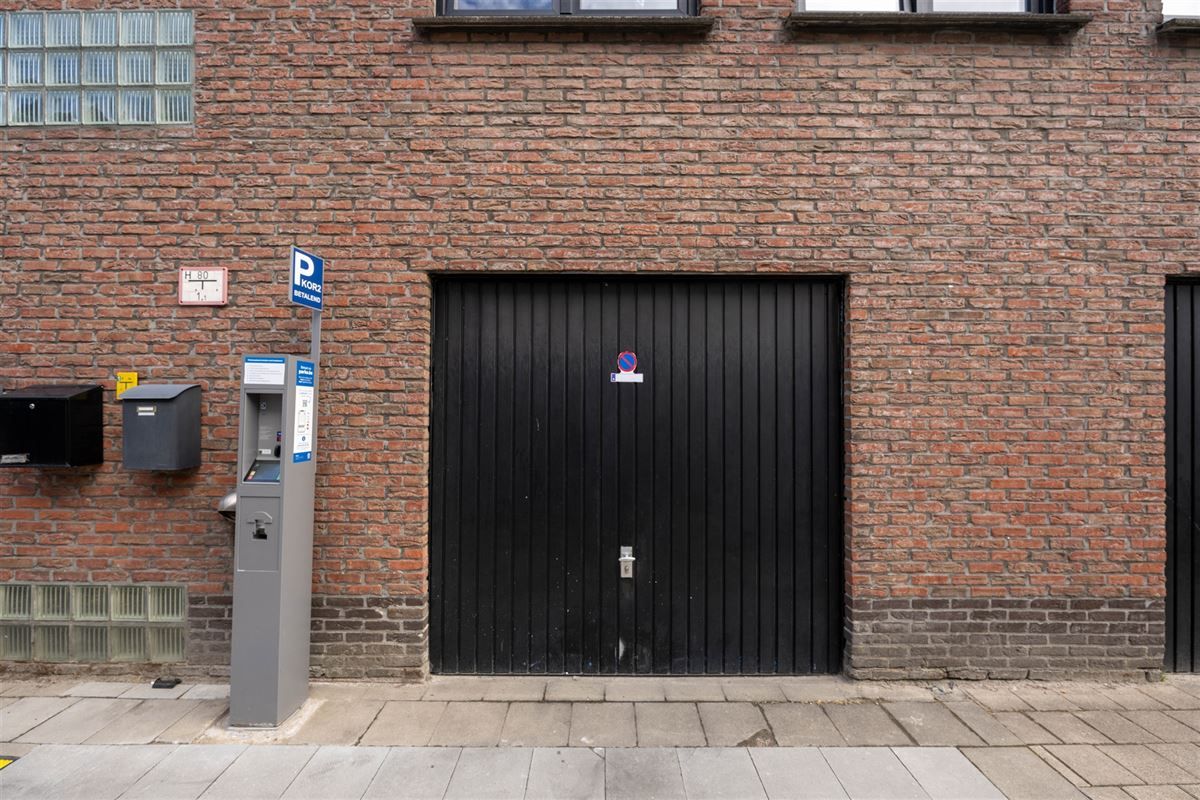 Gerenoveerd appartement op een toplocatie in Kortrijk foto 12