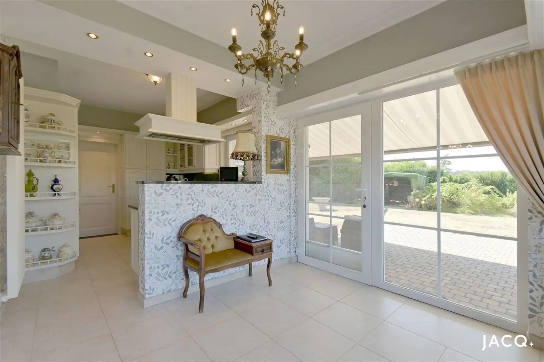 Ruime villa met 4slpk's op een prachtig perceel van 1203m²! foto 7