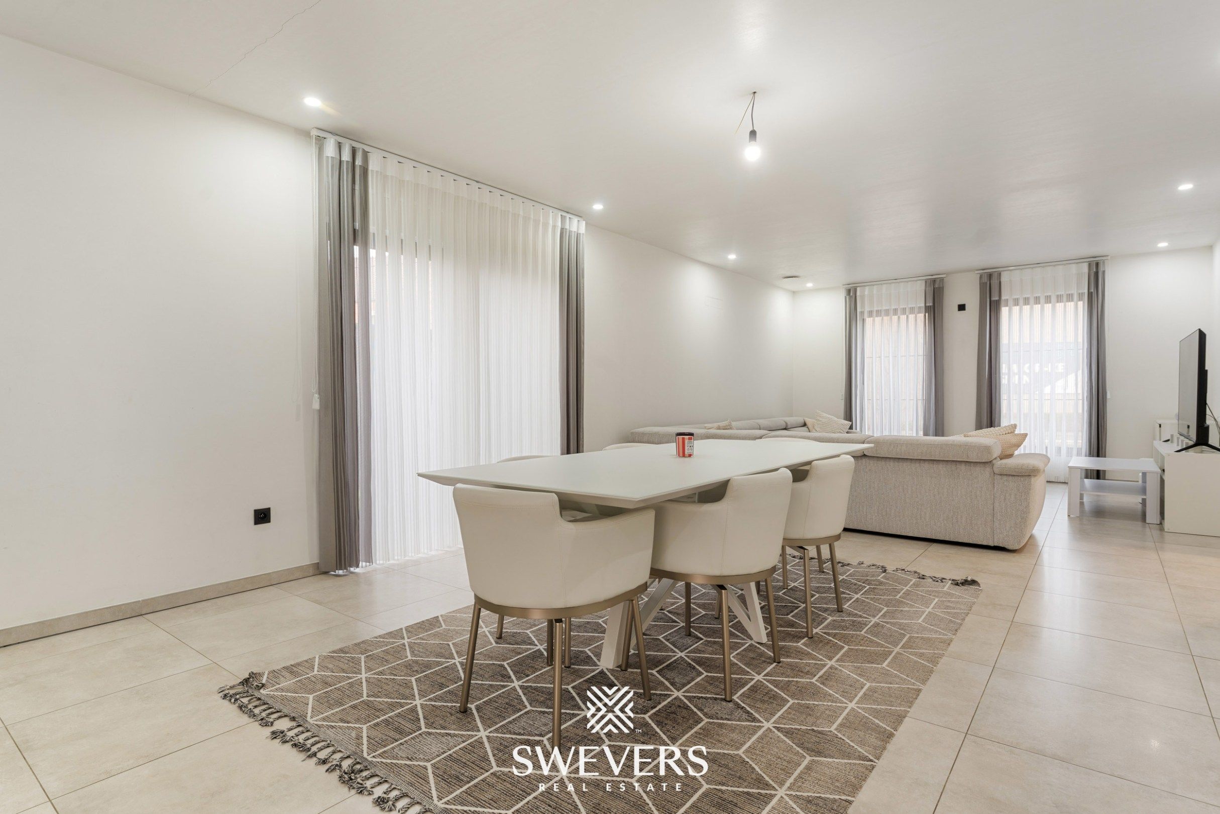 Luxe BEN-villa met uitzonderlijke lichtinval en privacy in Heusden-Zolder foto 6