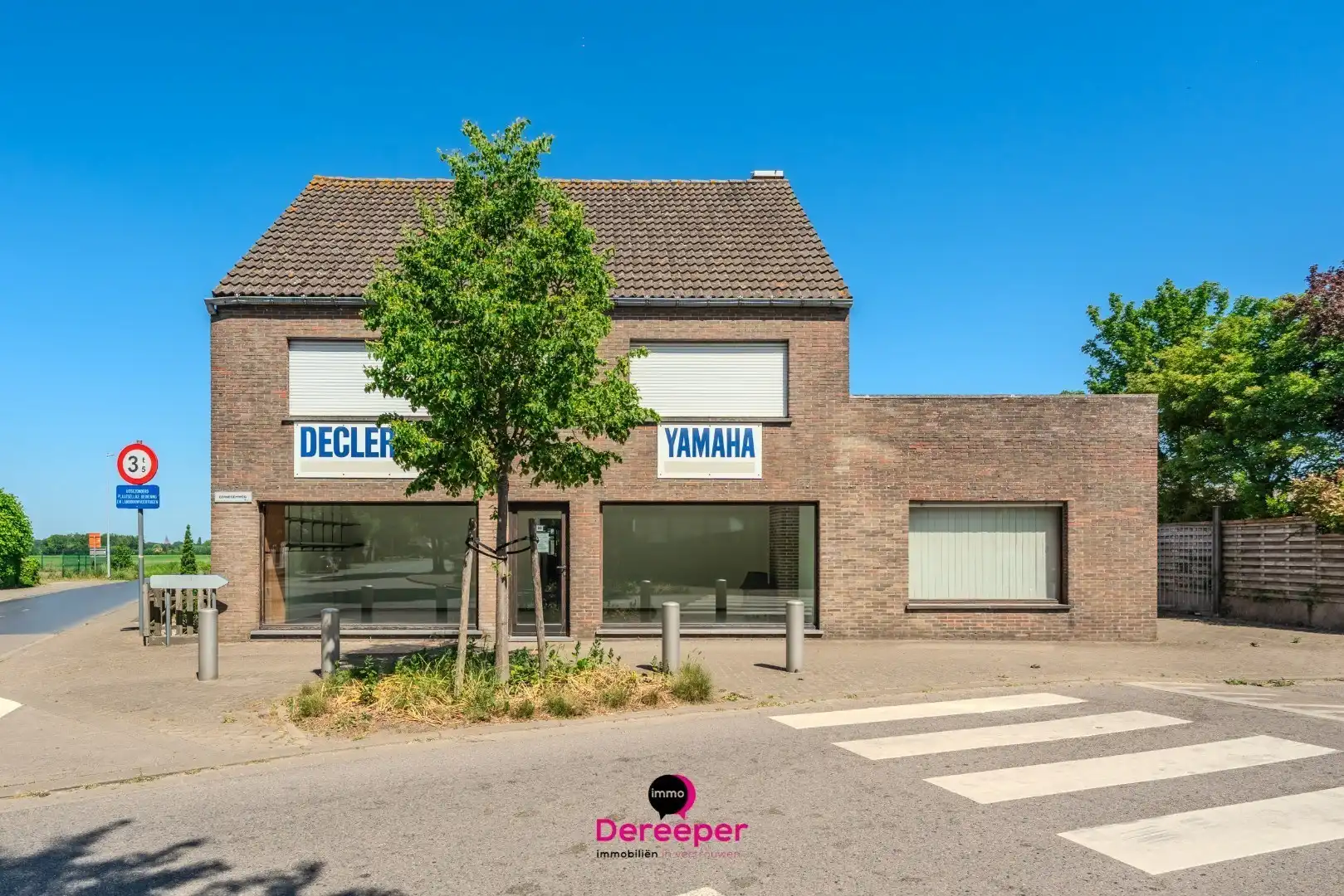 Commercieel pand met showroom, atelier, opslagplaatsen en woonst op toplocatie foto 6