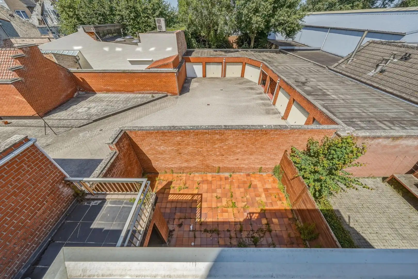 Interessant opbrengsteigendom met 3 appartementen in Oudenburg foto 3