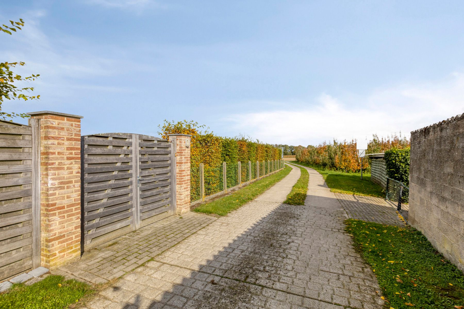 Huis met opslag, ruime tuin en mog. tot kangeroe/zorgwoning foto 5