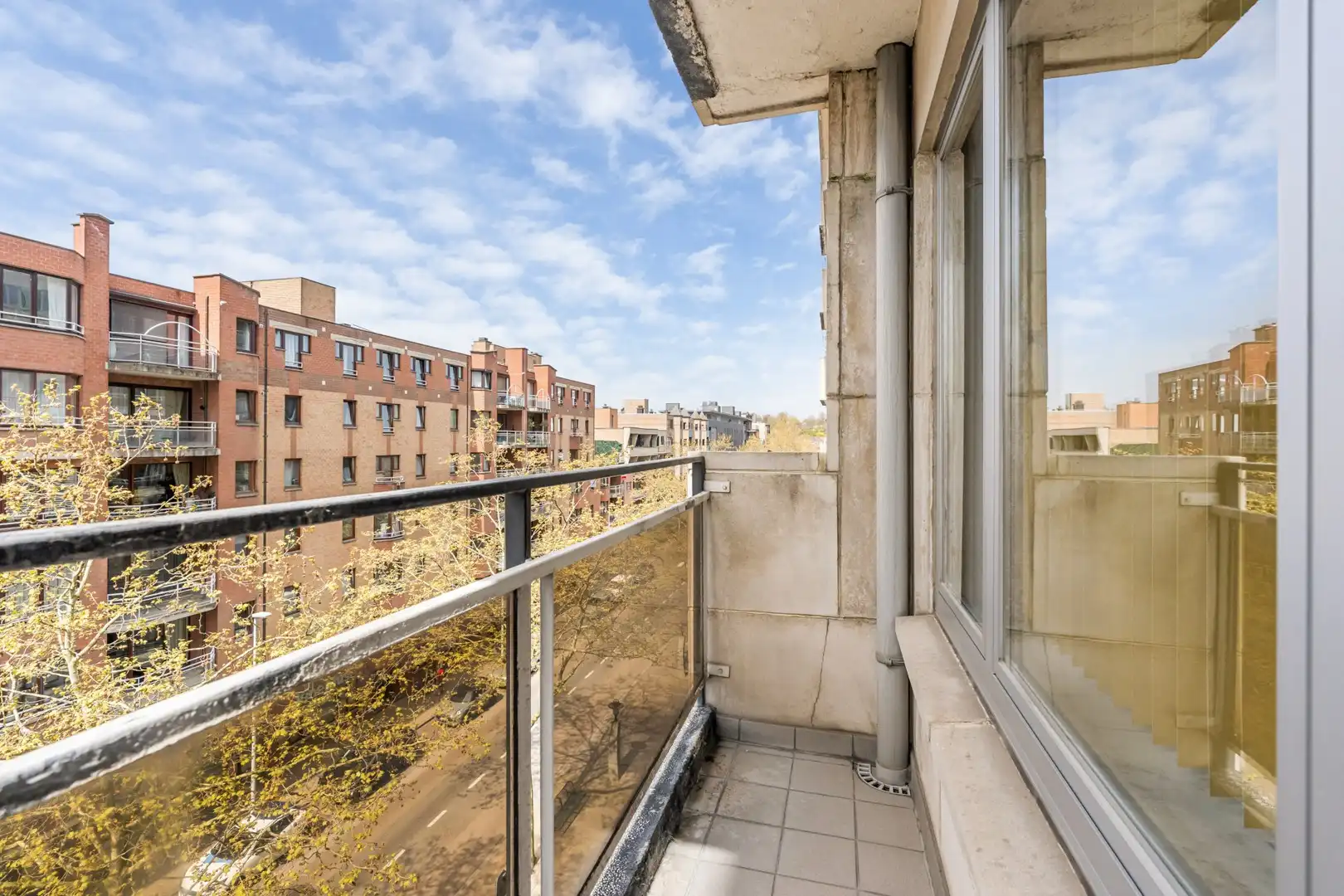 Instapklare studio in hartje Leuven met balkon! foto 14