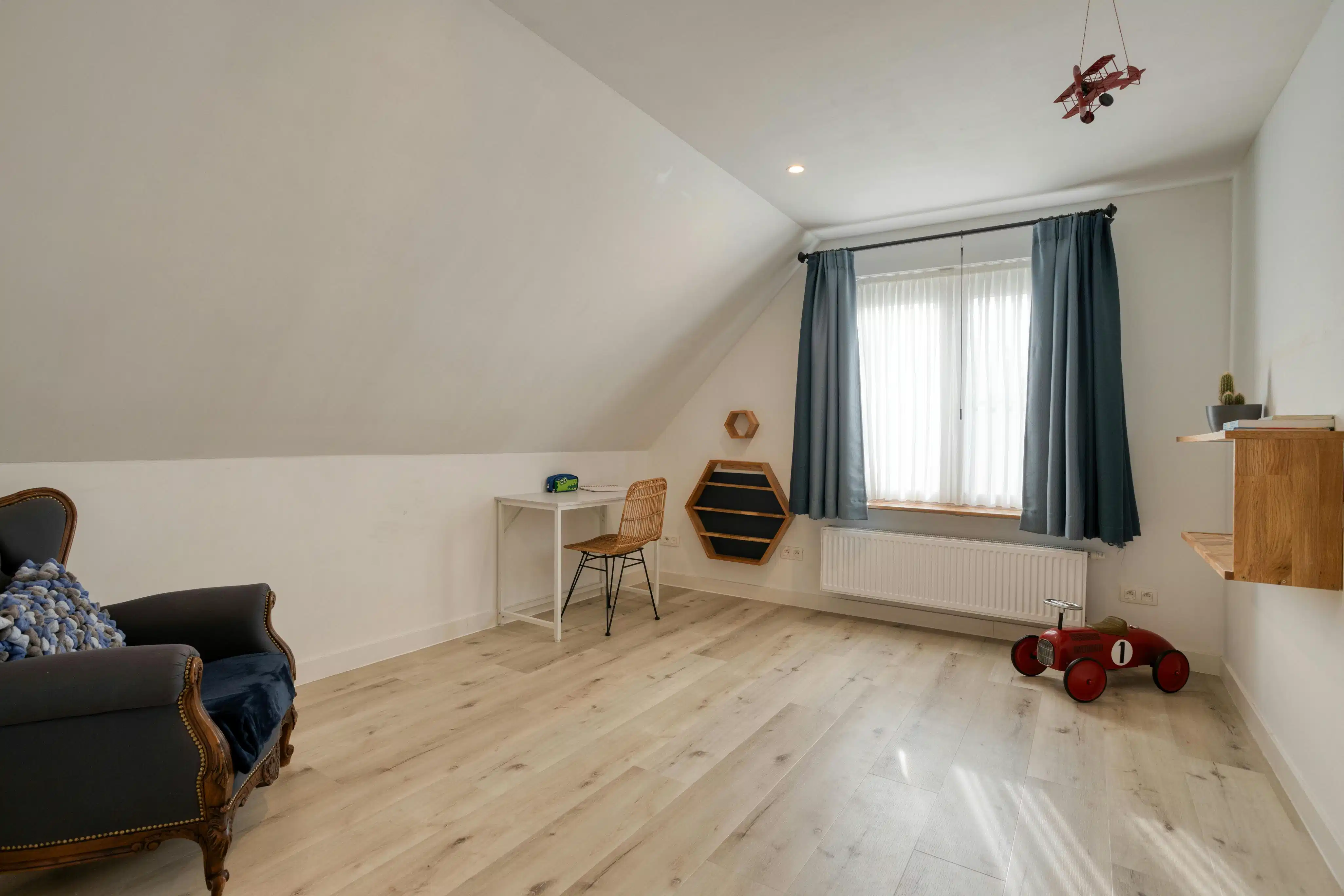 Vrijstaande huis met 5 slaapkamers te koop in Oeselgem foto 18