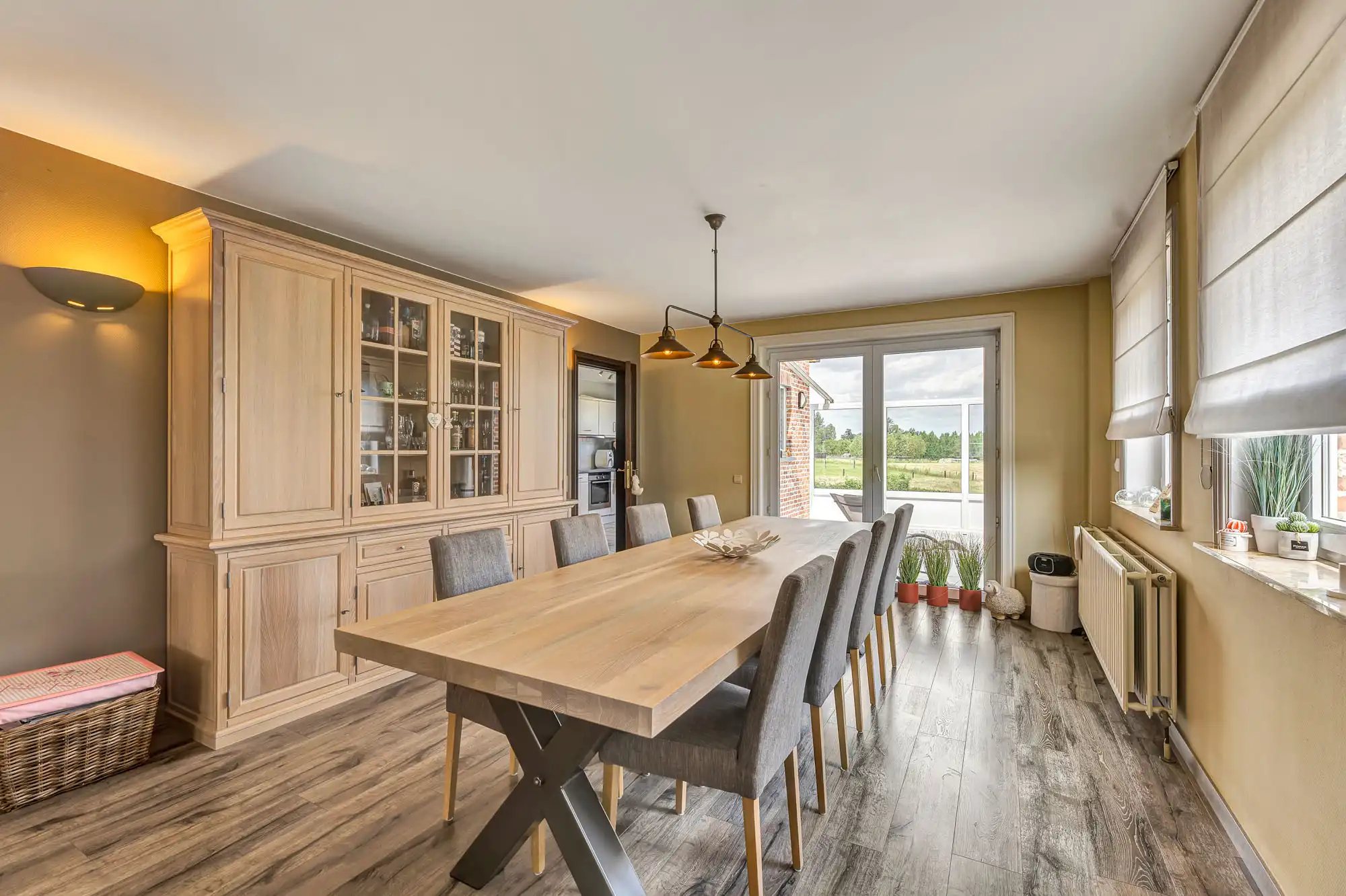 Instapklare onderkelderde woning met prachtig uitzicht foto 5