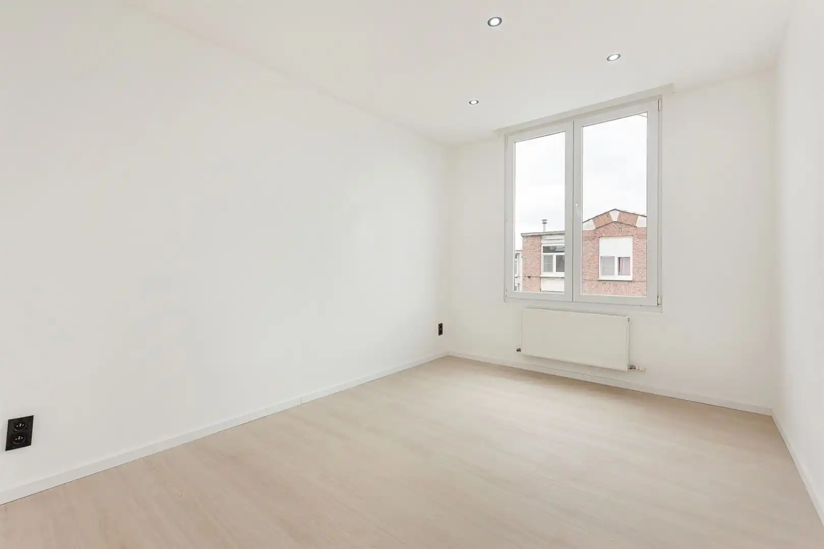 Volledig gerenoveerd & Energiezuinig: Ruime gezinswoning met 3 slaapkamers foto 13