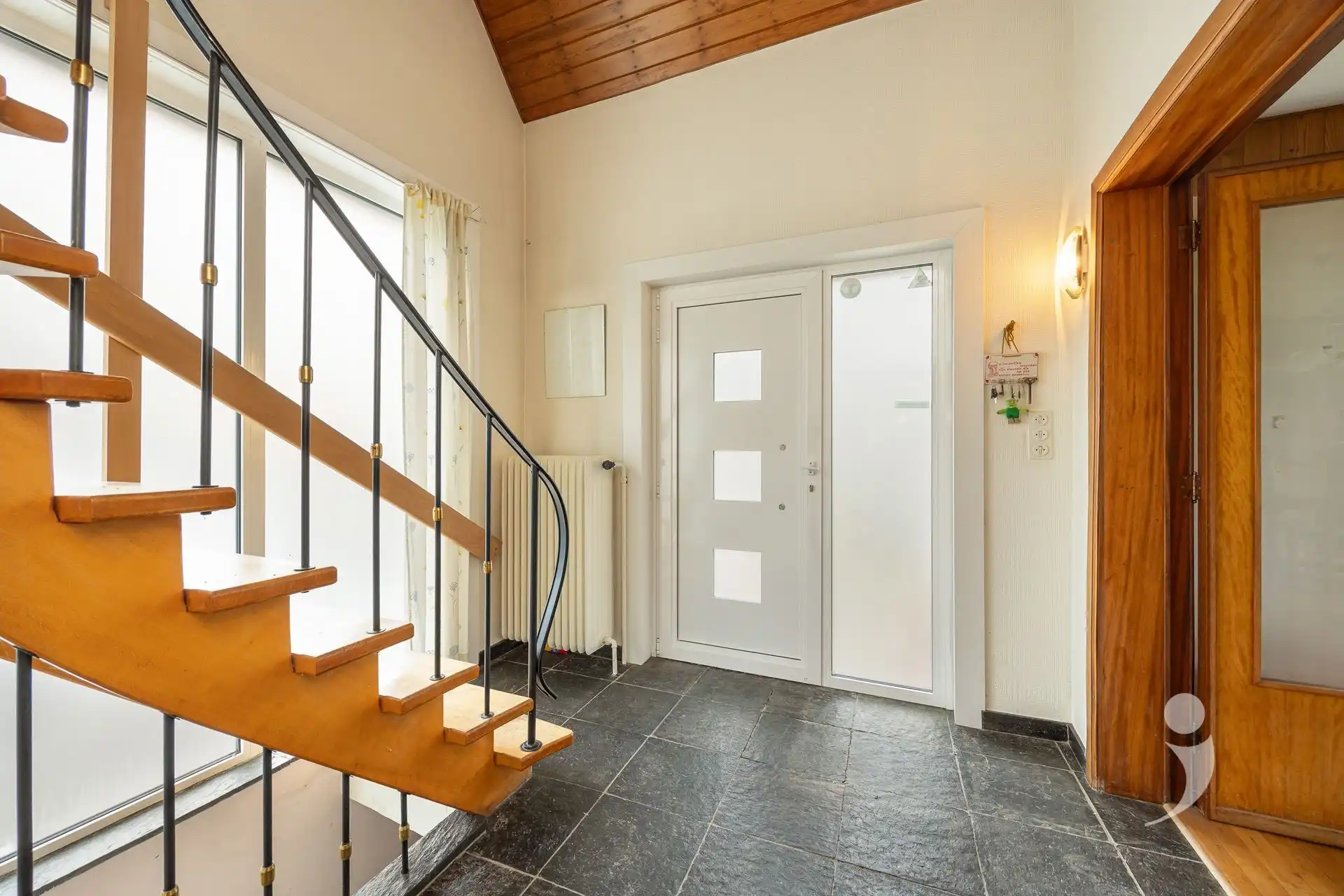 Vrijstaande woning met karakter en bijzonder veel potentieel in Erps-Kwerps foto 6