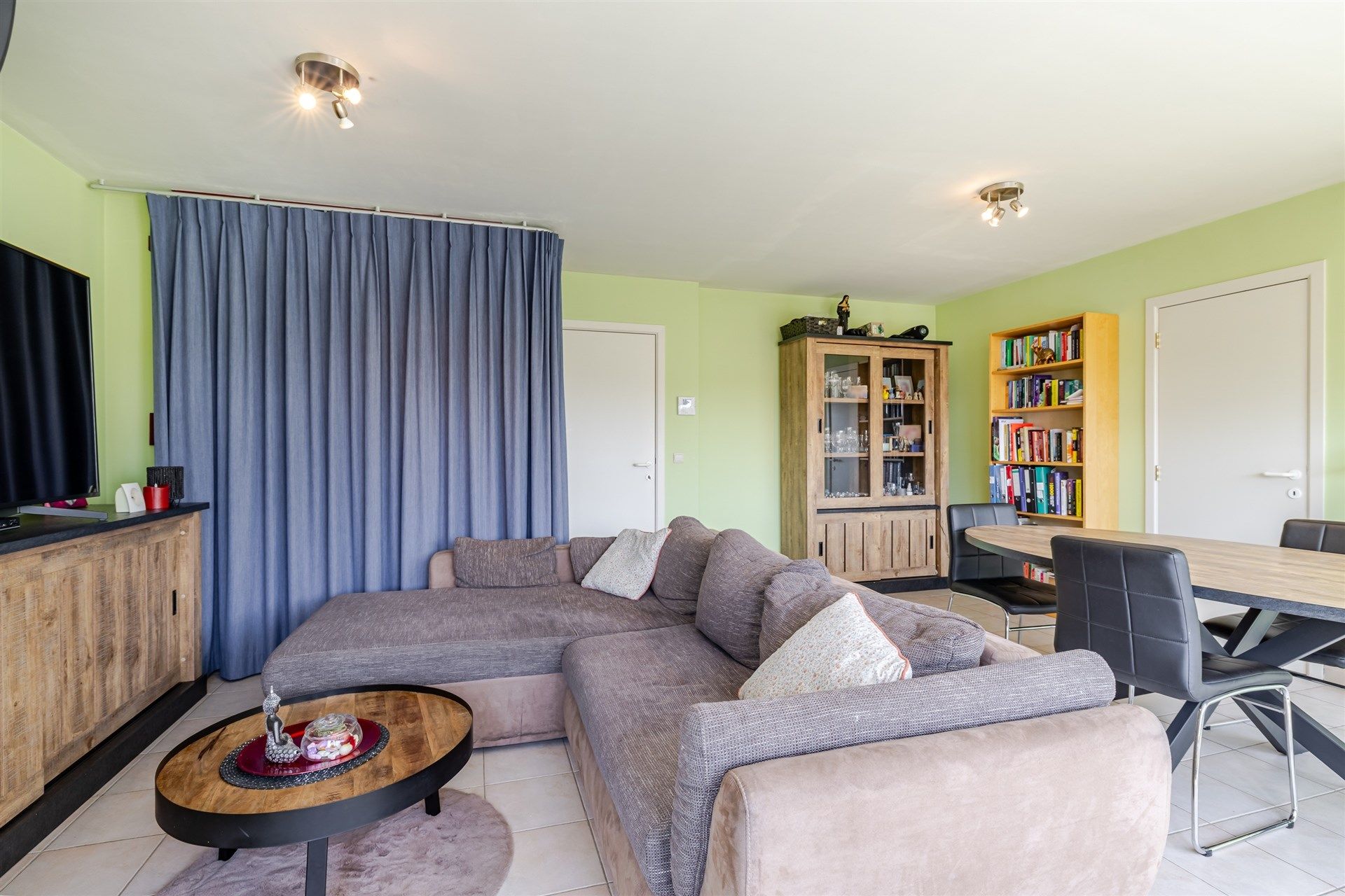 Instapklaar appartement met 2 slaapkamers in Dendermonde! foto 4