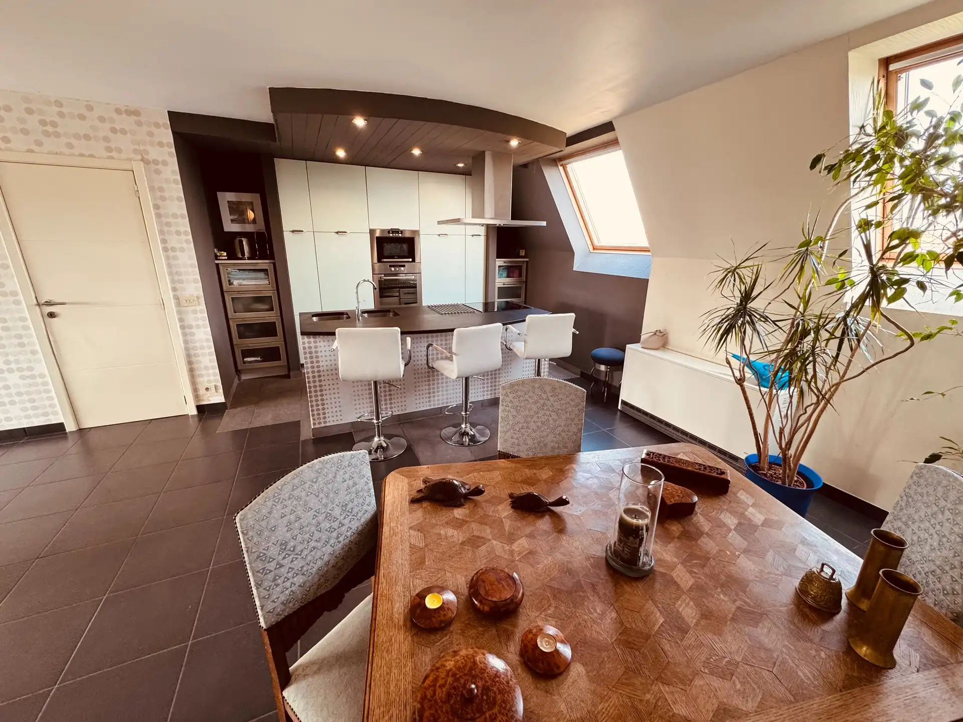 Verzorgd duplexappartement aan de rand van het centrum Van De Haan. foto 6