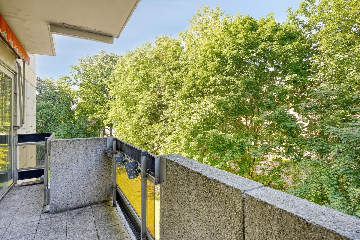 Ruim 3 slpk appartement met garage en terras foto 17