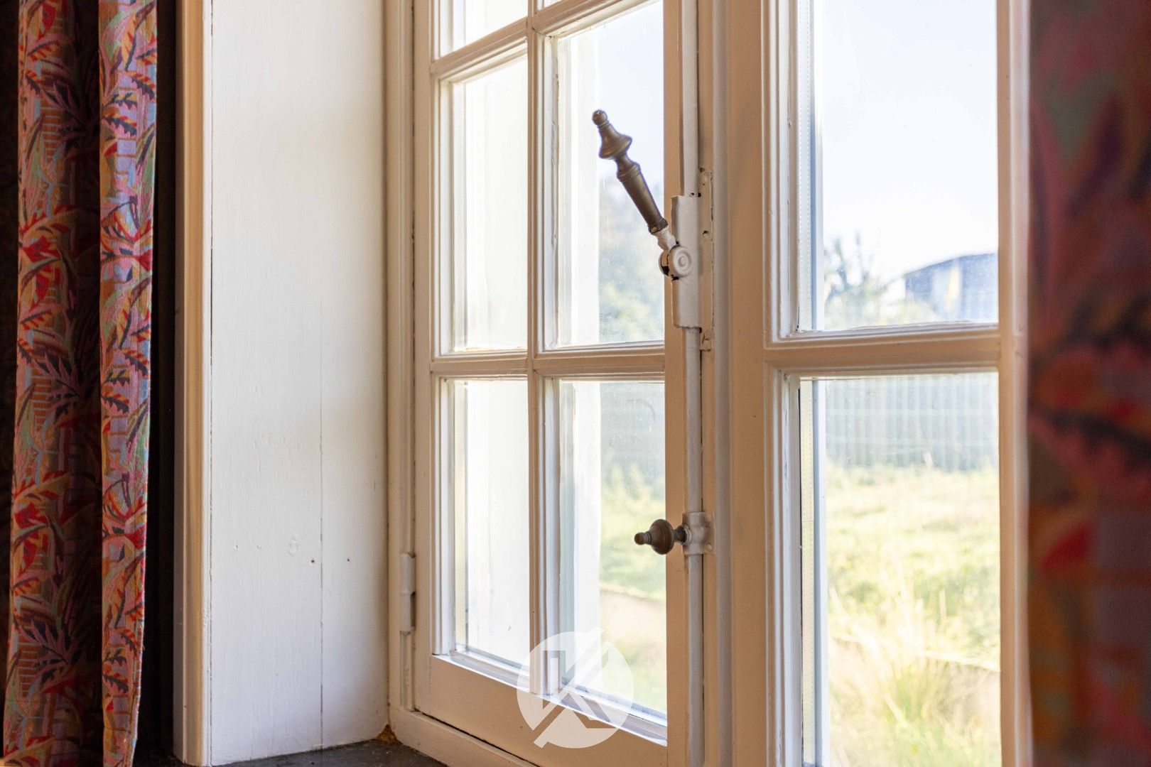 Tijdloze pastorie met historische allure op 4.057 m² foto 12