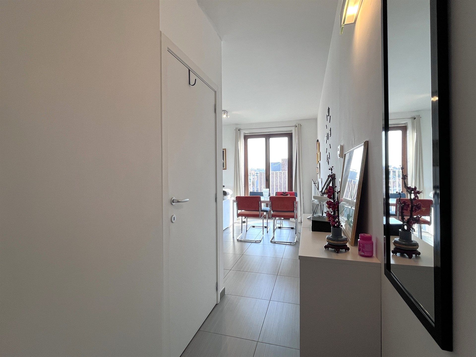Instapklaar 1slpk-appartement met wijds uitzicht foto 5