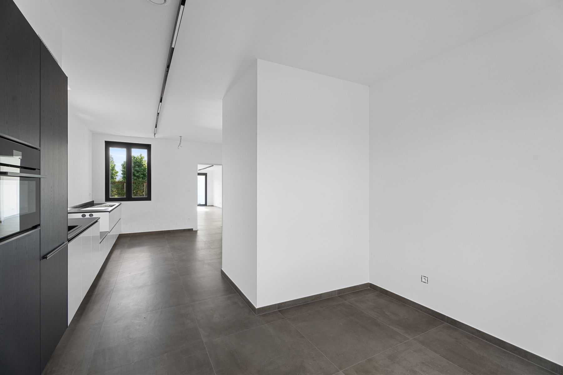 Modern comfort in een tijdloze halfopen bebouwing foto 13