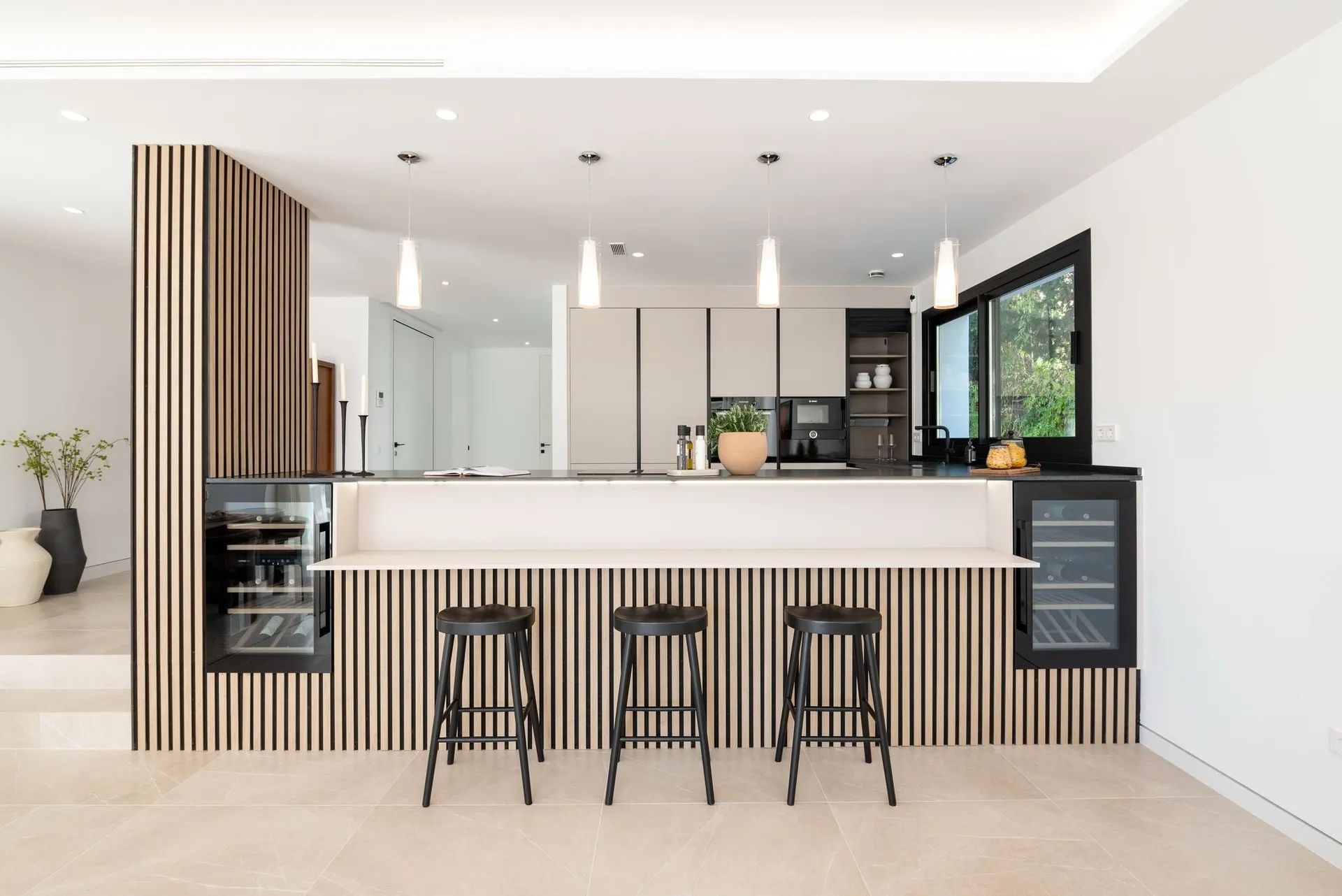 Exclusieve leefstijl in El Paraíso – waar modern design en luxe elkaar ontmoeten foto 15