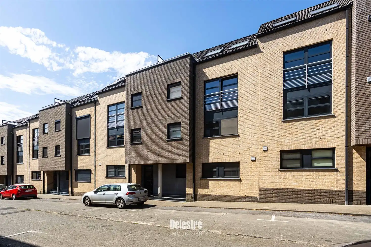 MODERN APP. 3 SLPK. EN RUIM TERRAS MET TUIN INCLUSIEF PARKING foto 2