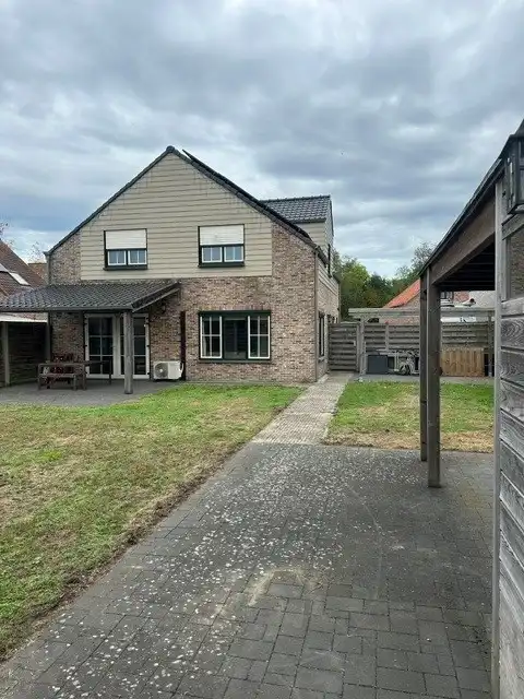 Rustig en energiezuinig wonen in een groene omgeving foto 2