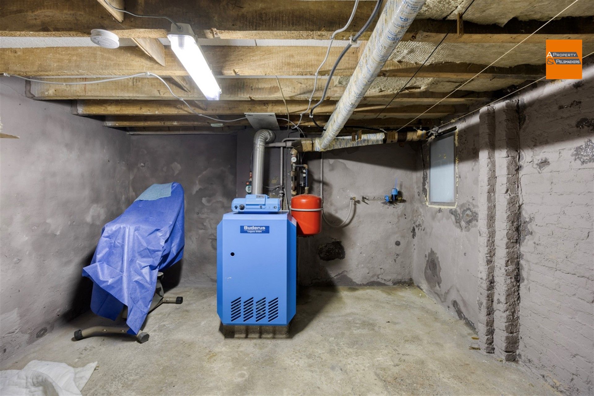 Bungalow met renovatiepotentieel in centrum Erps  foto 14