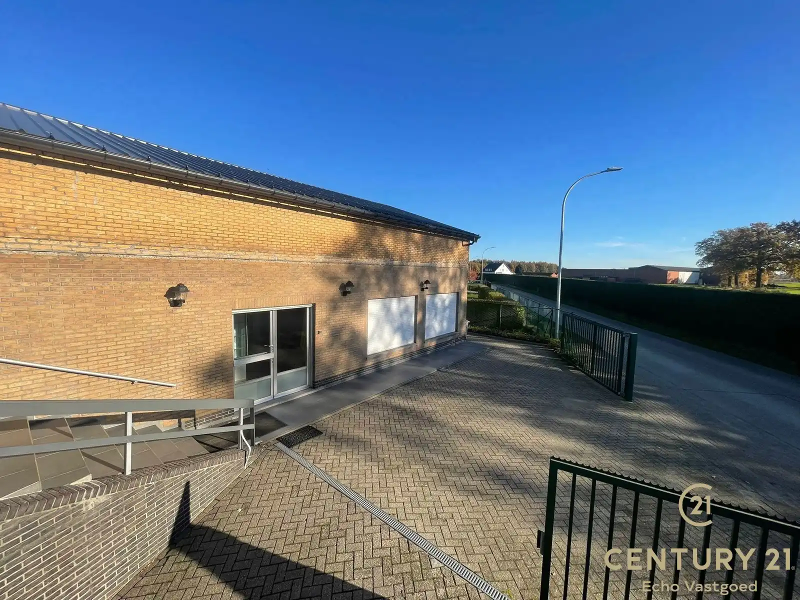 Praktisch magazijn op een uitstekend bereikbare locatie foto 3