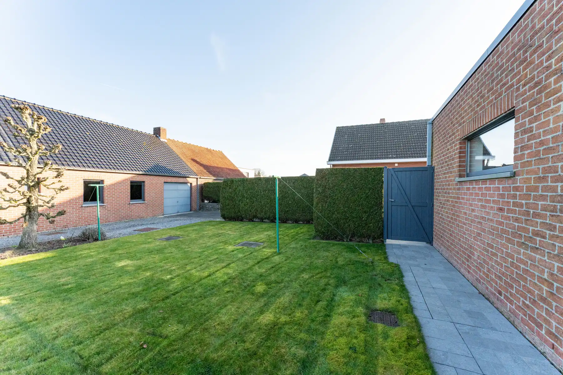 Verzorgde woning met ruim bijgebouw op perceel van 1.369 m² foto 20
