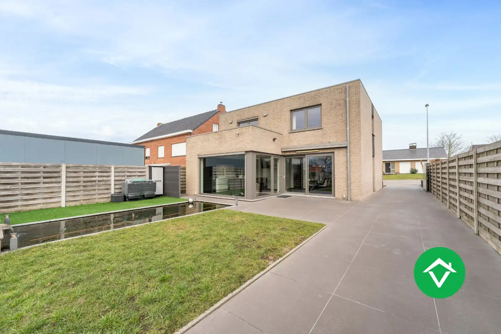 Alleenstaande woning met 4 slaapkamers en garage te Aartrijke foto 29