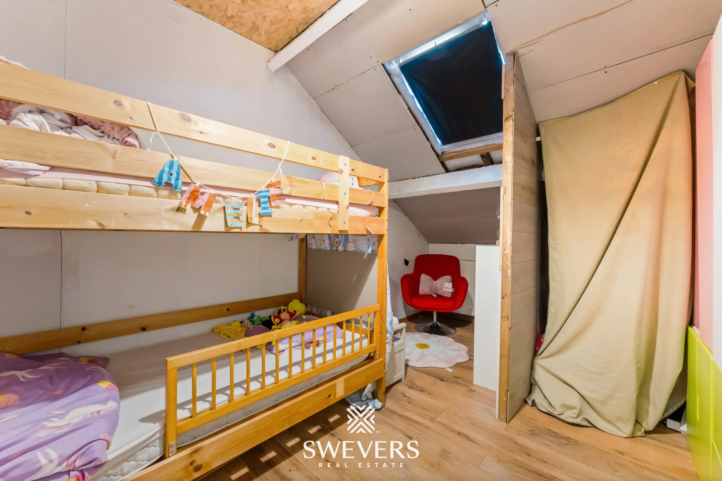 Centraal gelegen woning met 4 slaapkamers en stadskoer in Hasselt foto 21