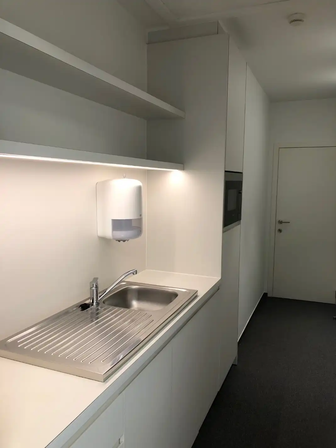 Handelsruimte op toplocatie! foto 7