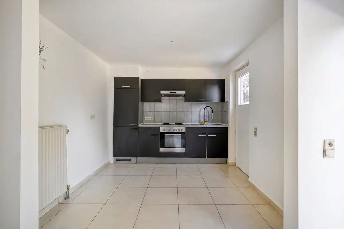 Gebouw met twee appartementen op uitstekende ligging in Humbeek met ruime tuin en parkeermogelijkheden foto 8