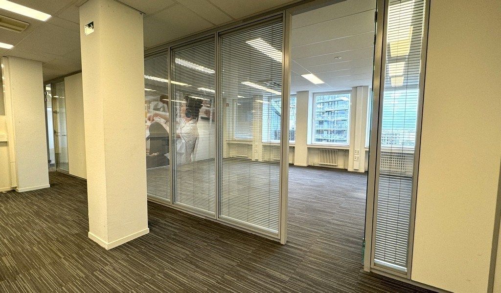 Kantoren te huur aan de Martelaarslaan te Gent foto 9