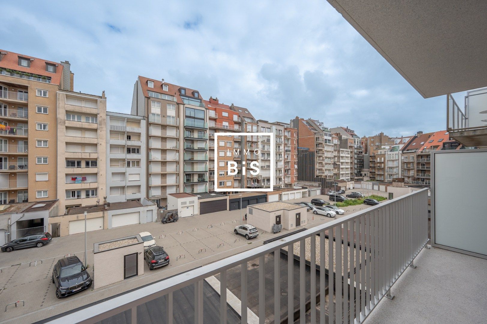 Stijlvol nieuwbouwappartement op toplocatie aan zee foto 11