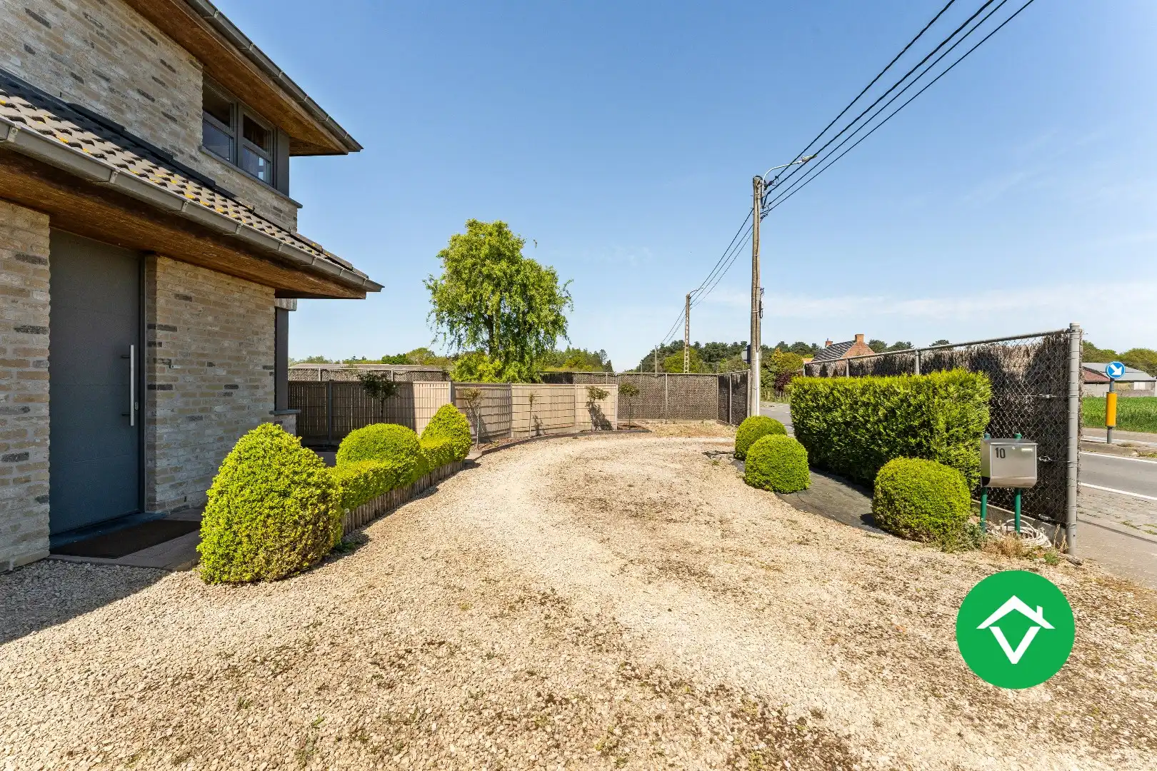 Recente woning (2011) met 3 slaapkamers, inpandige garage en vergezichten te Koekelare foto 27