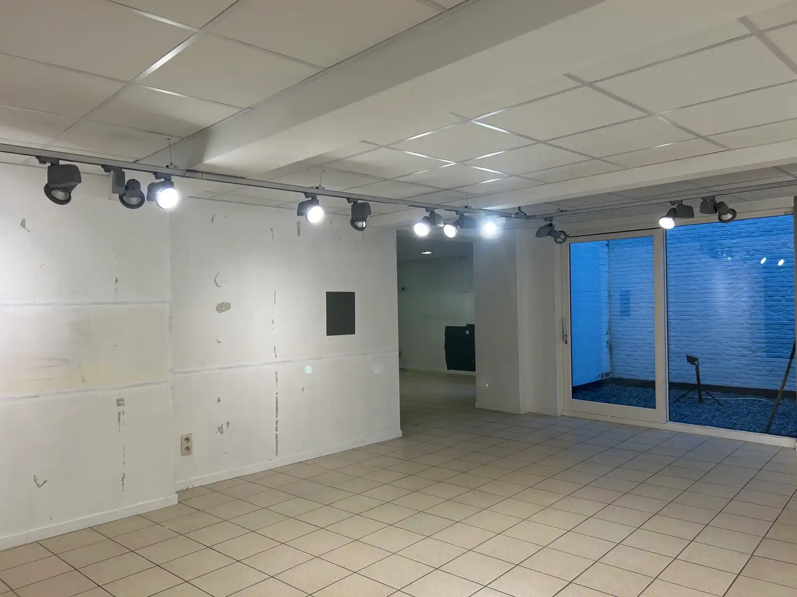 Commerciële ruimte te huur foto 4